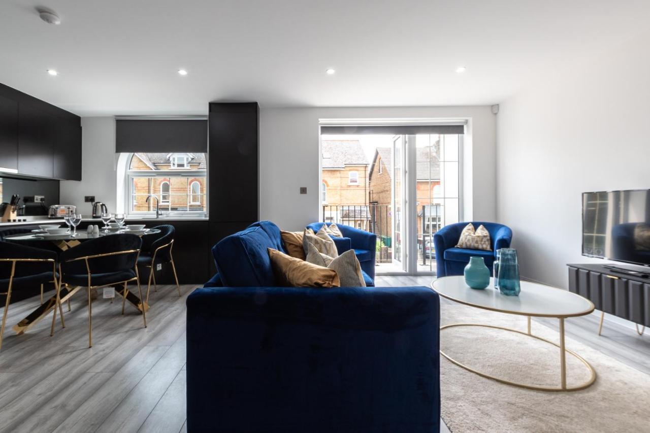 Elegant Apartments In Staines L Free Onsite Parking Staines-upon-Thames Exteriér fotografie