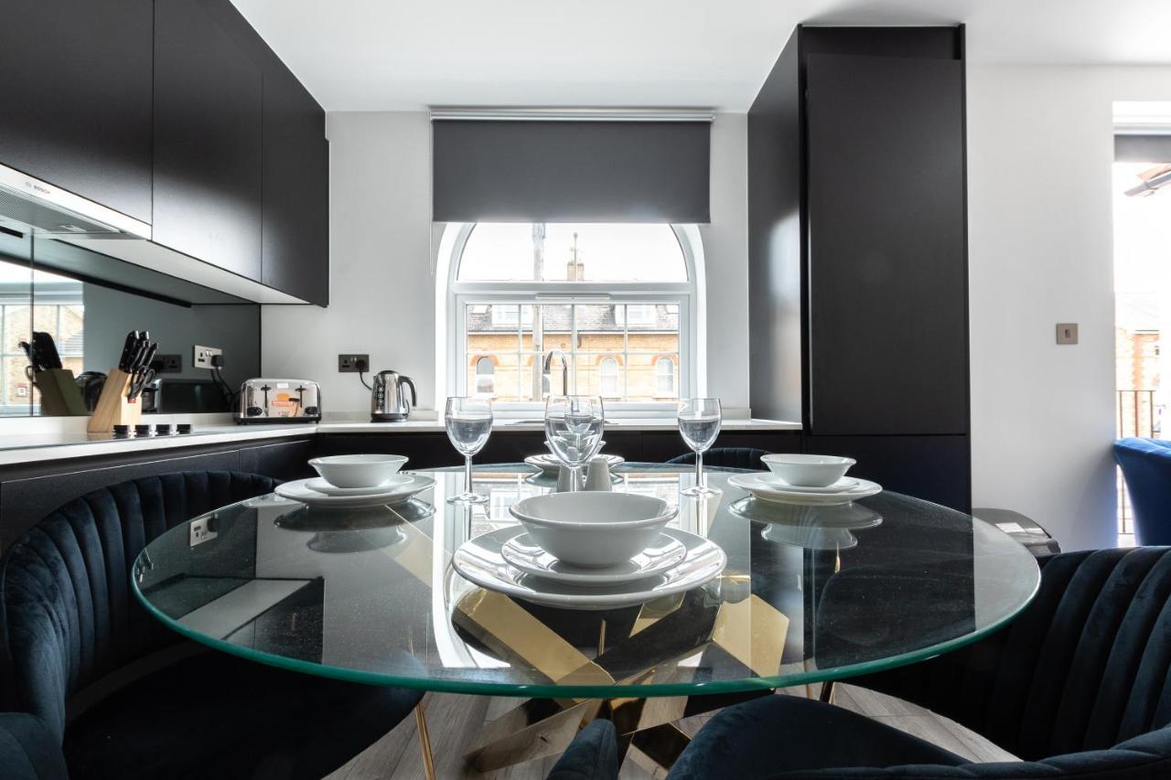 Elegant Apartments In Staines L Free Onsite Parking Staines-upon-Thames Exteriér fotografie