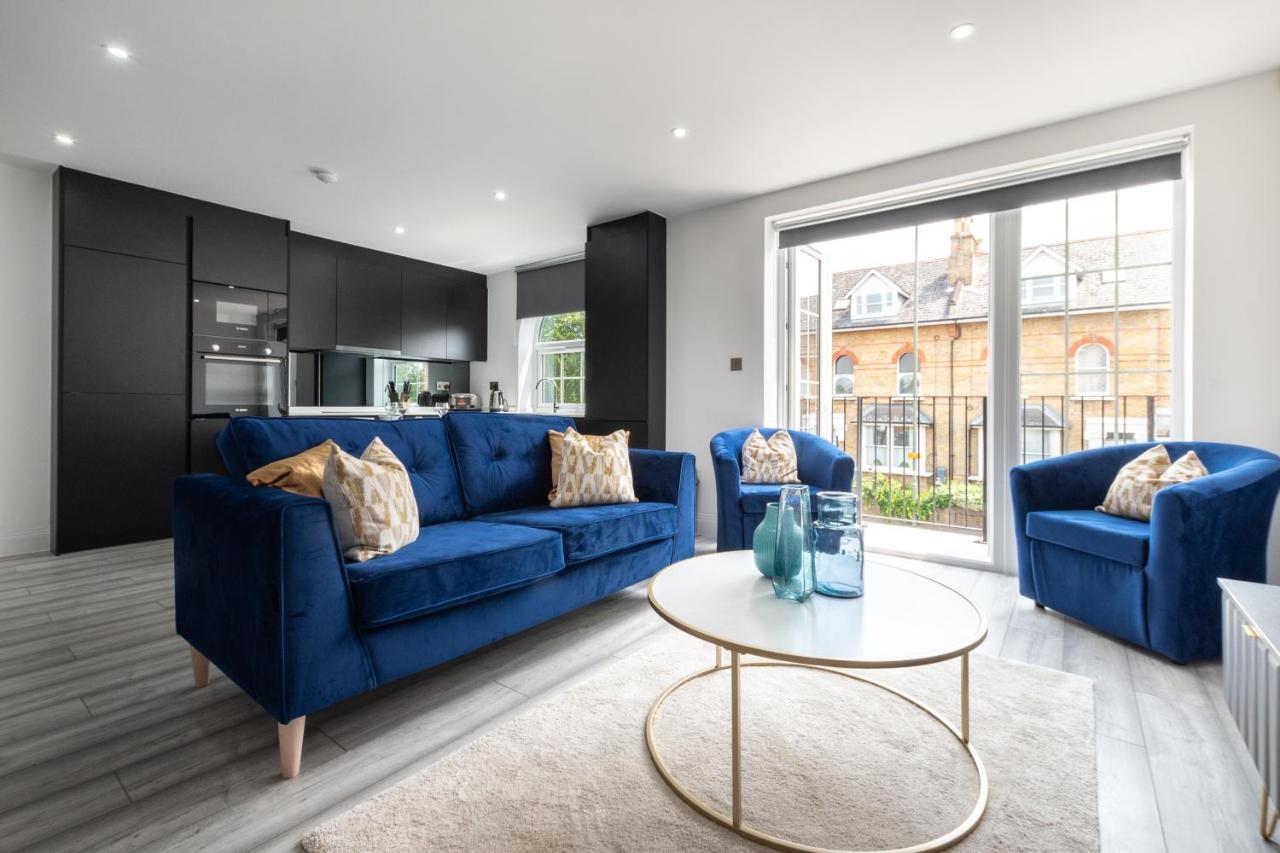 Elegant Apartments In Staines L Free Onsite Parking Staines-upon-Thames Exteriér fotografie