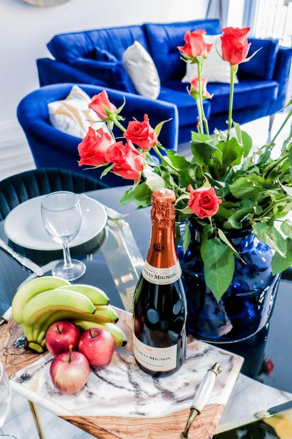 Elegant Apartments In Staines L Free Onsite Parking Staines-upon-Thames Exteriér fotografie