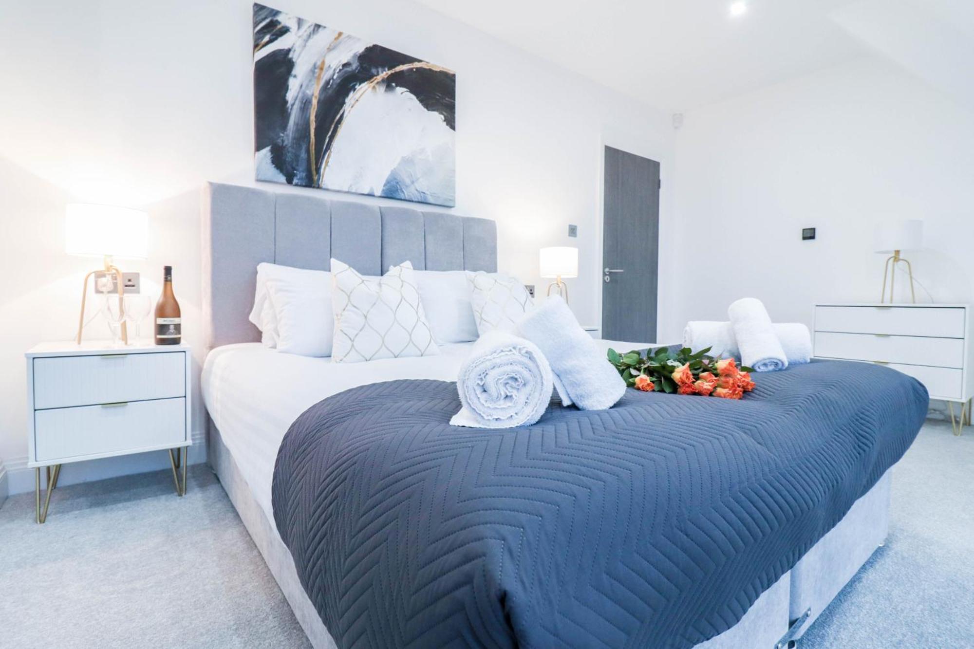 Elegant Apartments In Staines L Free Onsite Parking Staines-upon-Thames Exteriér fotografie