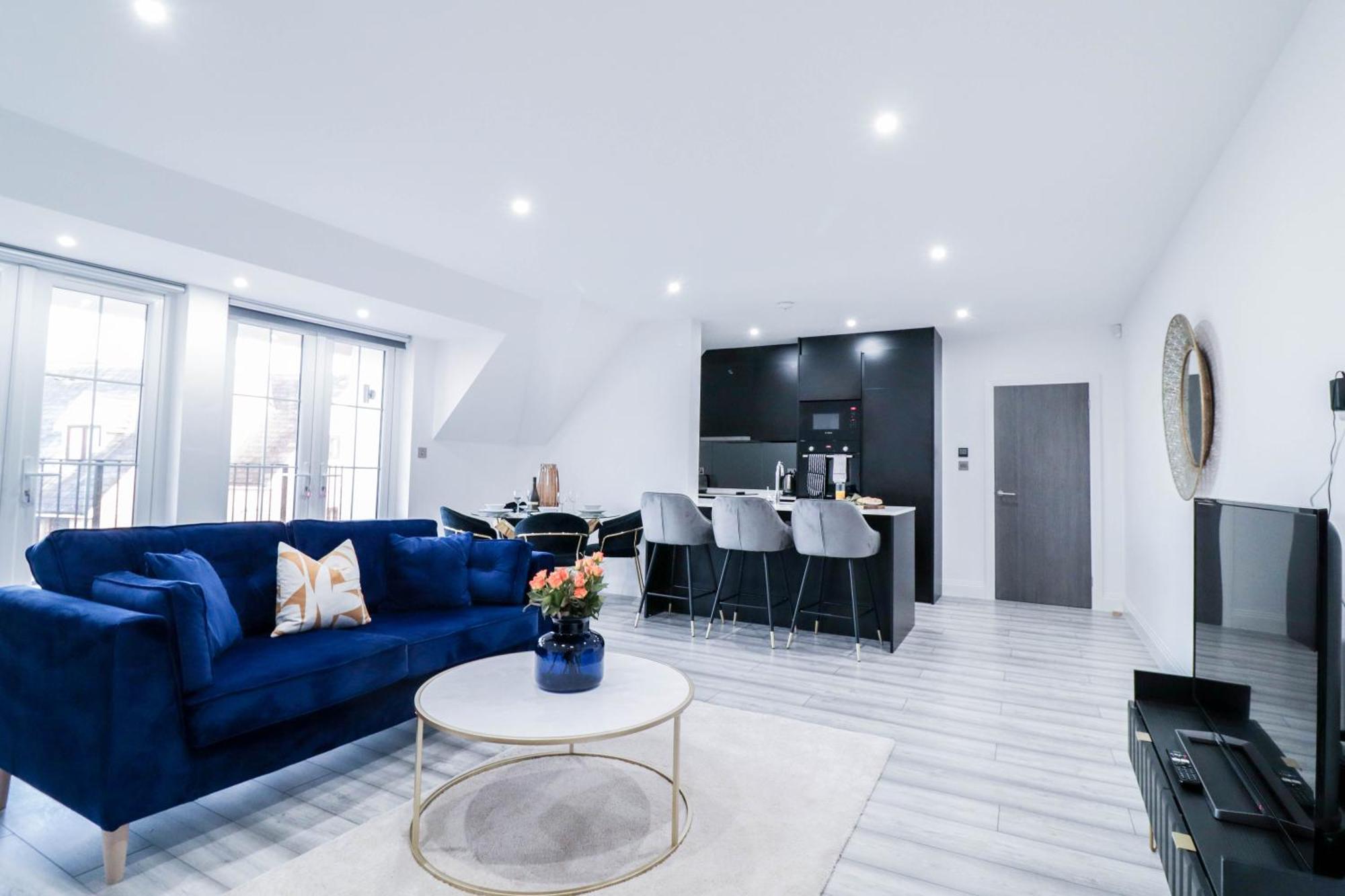 Elegant Apartments In Staines L Free Onsite Parking Staines-upon-Thames Exteriér fotografie