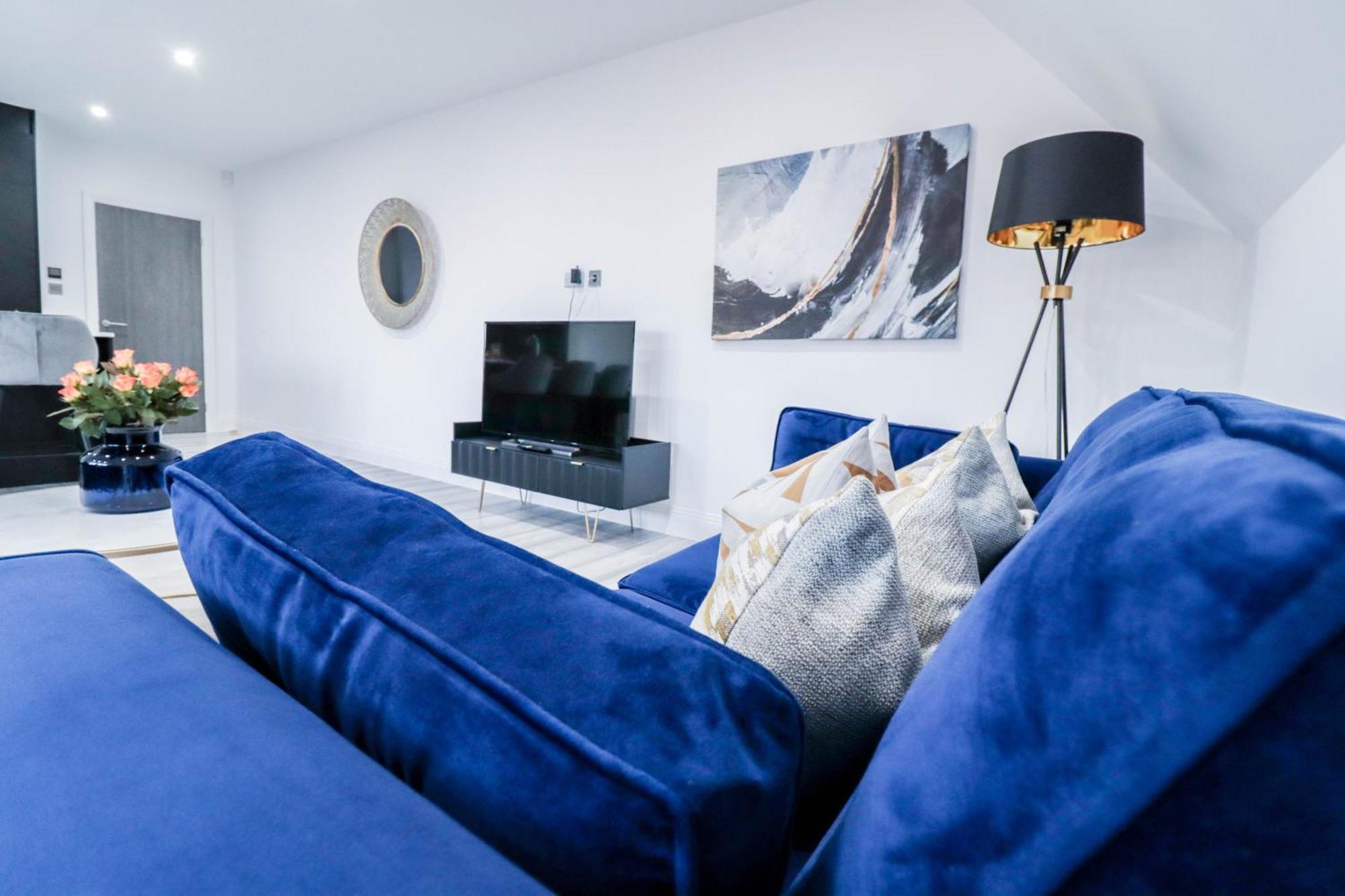 Elegant Apartments In Staines L Free Onsite Parking Staines-upon-Thames Exteriér fotografie
