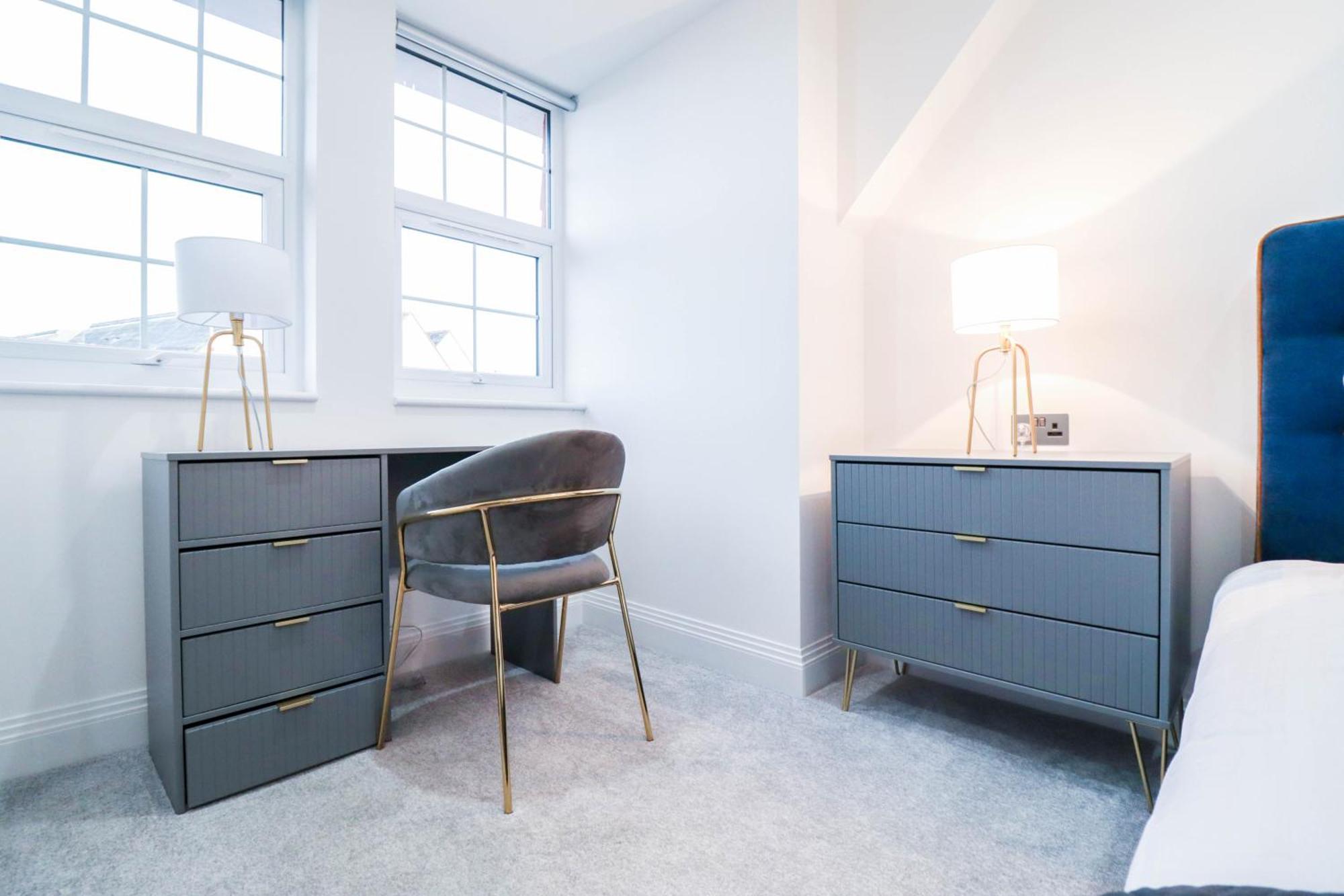Elegant Apartments In Staines L Free Onsite Parking Staines-upon-Thames Exteriér fotografie