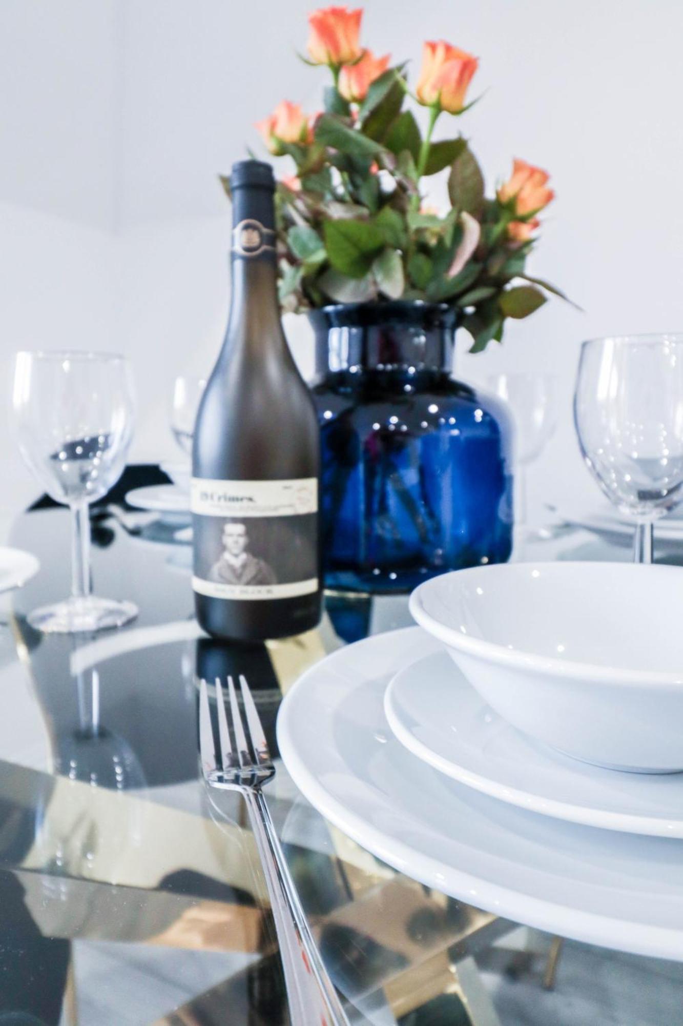 Elegant Apartments In Staines L Free Onsite Parking Staines-upon-Thames Exteriér fotografie