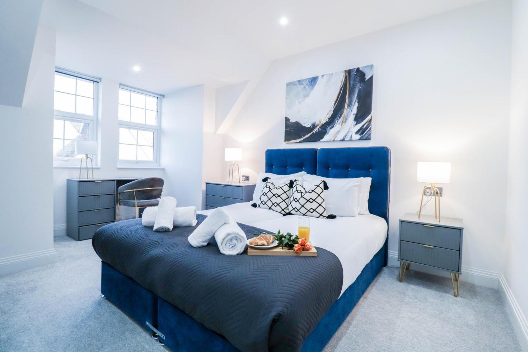 Elegant Apartments In Staines L Free Onsite Parking Staines-upon-Thames Exteriér fotografie