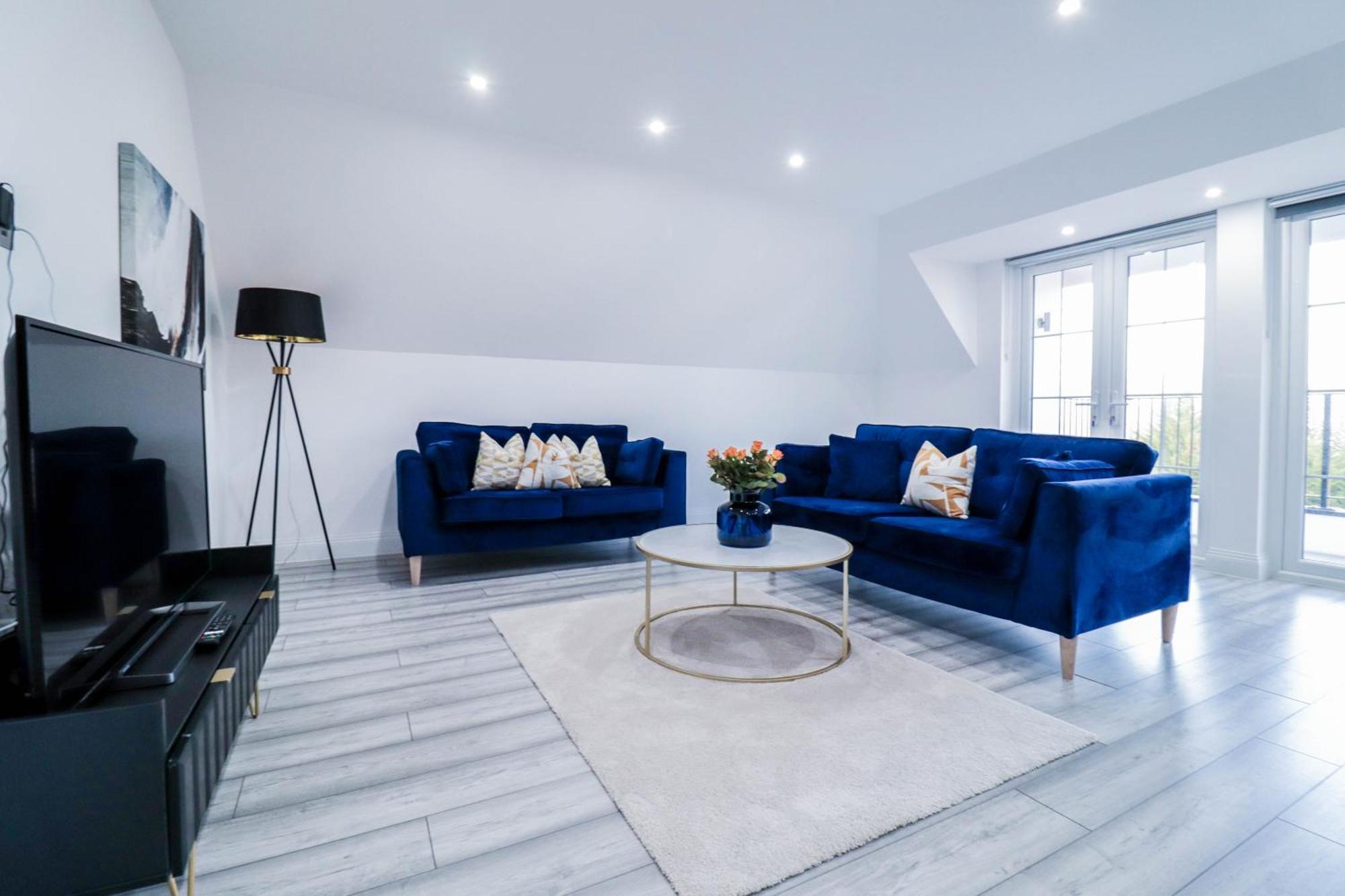 Elegant Apartments In Staines L Free Onsite Parking Staines-upon-Thames Exteriér fotografie