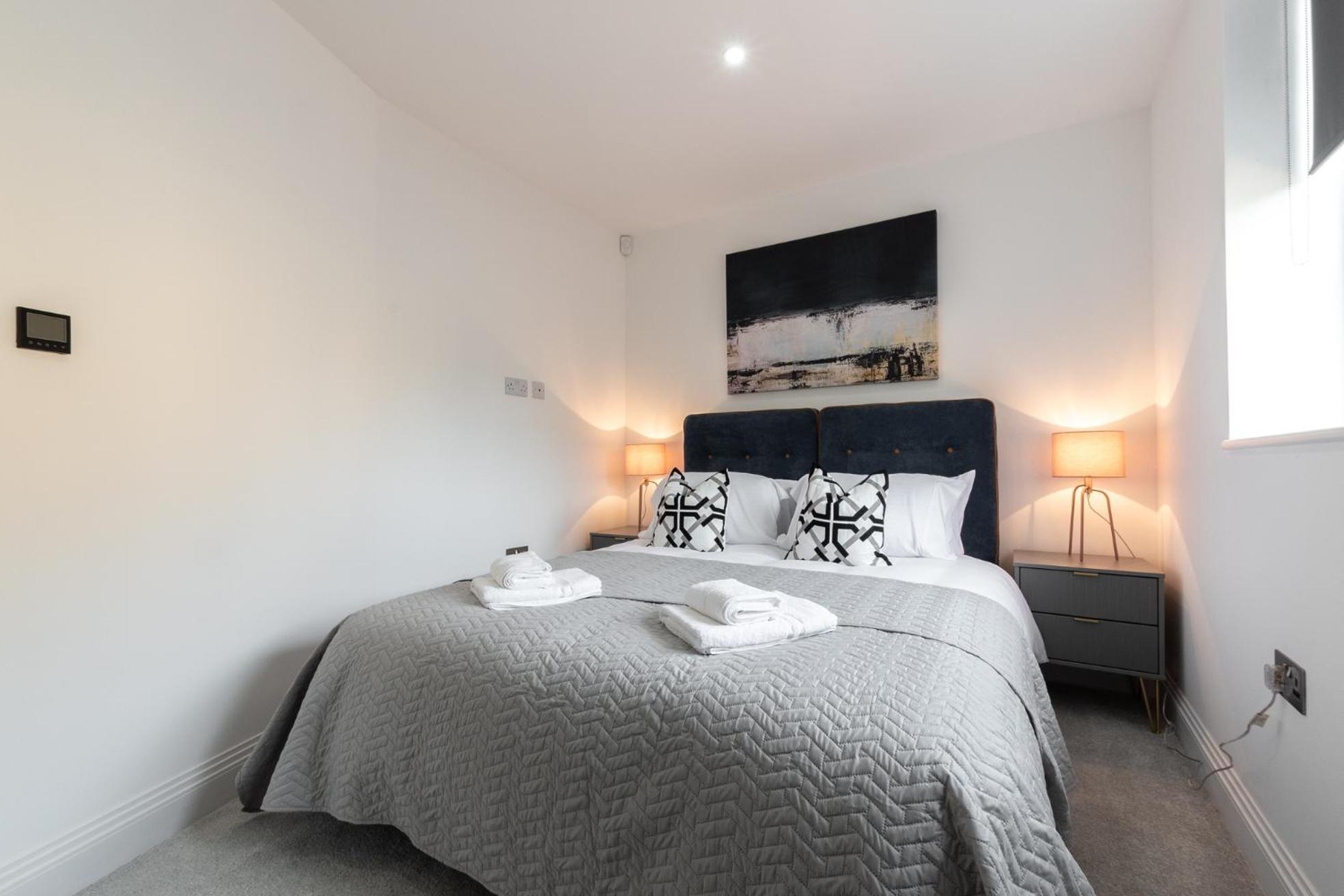 Elegant Apartments In Staines L Free Onsite Parking Staines-upon-Thames Exteriér fotografie