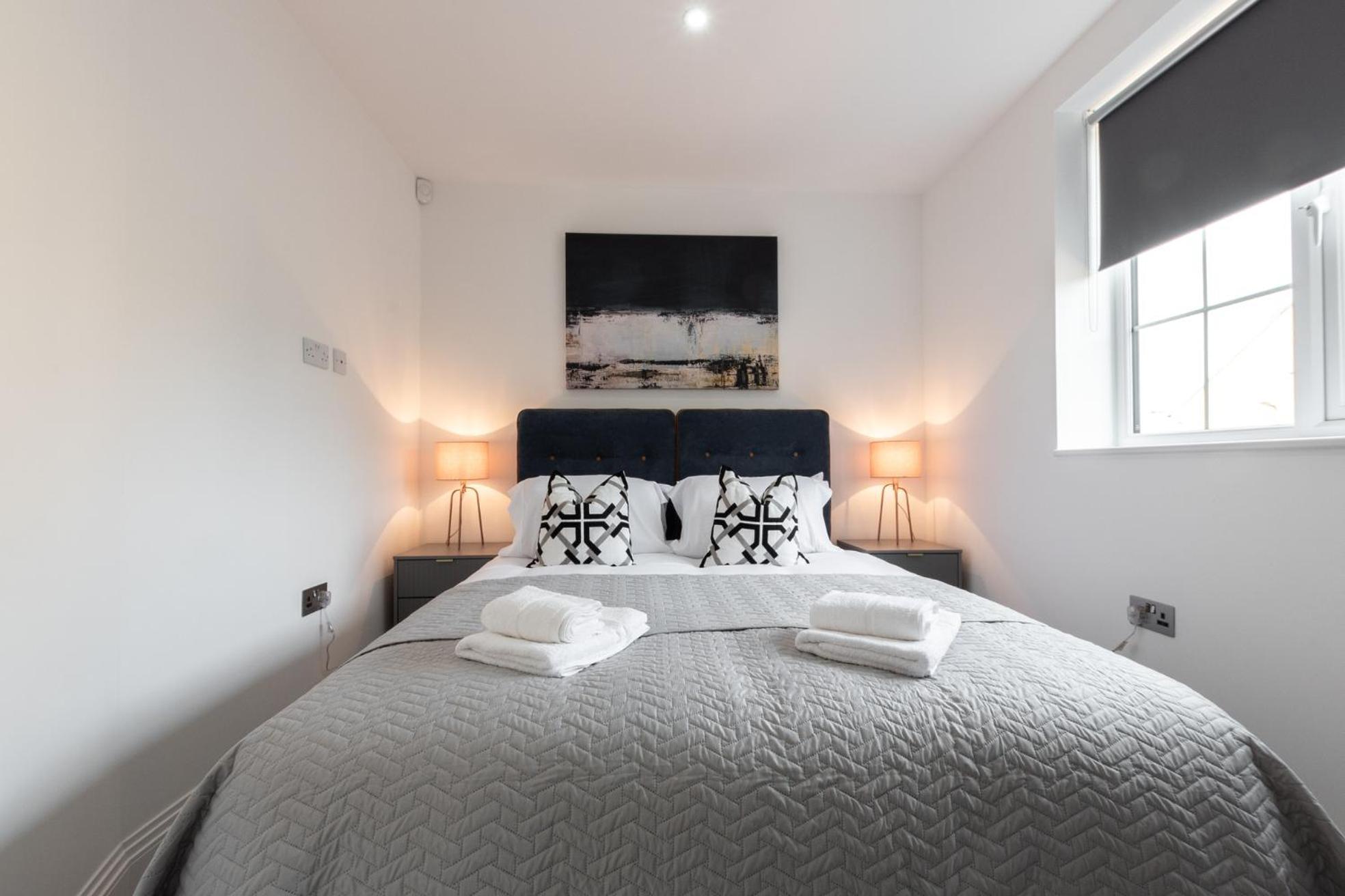 Elegant Apartments In Staines L Free Onsite Parking Staines-upon-Thames Exteriér fotografie